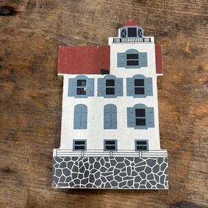 Cat's Meow Lorain Lighthouse Part of the Nautical Series 1987